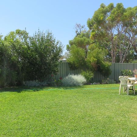 Jurien Beachfront Holiday Units Villa Джуриън Бей Екстериор снимка