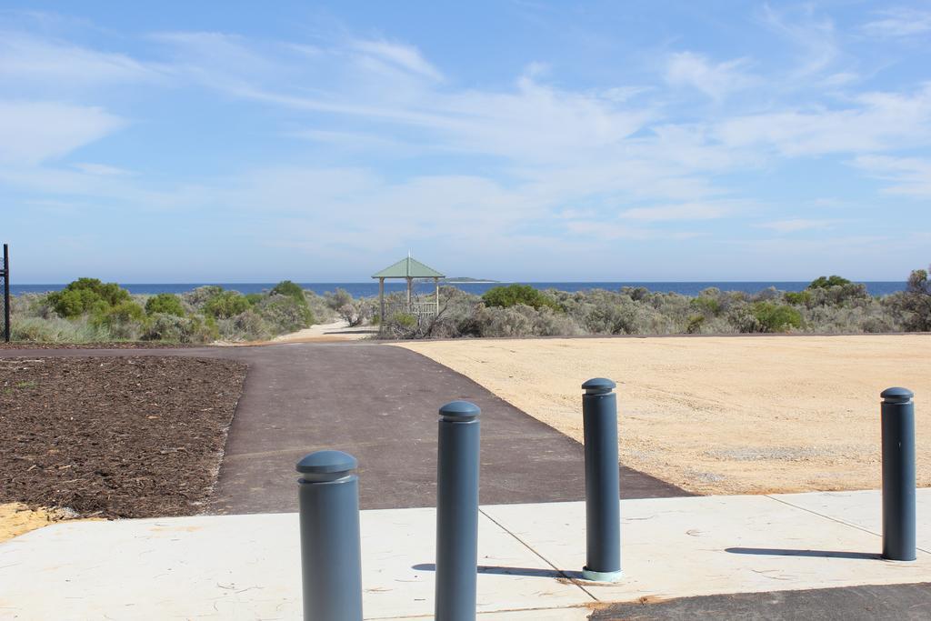 Jurien Beachfront Holiday Units Villa Джуриън Бей Екстериор снимка